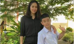 Vừa bước vào năm học mới, con trai Lê Phương đã dành niềm vui bất ngờ cho mẹ