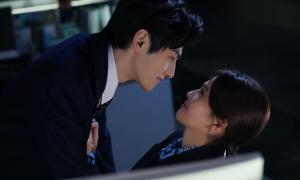 “Tổng tài” La Vân Hy tiết lộ những bí mật xoay quanh bộ phim cực hot Nửa Là Đường Mật, Nửa Là Đau Thương