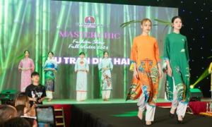 Fashion show 'Việt Nam tỏa sáng'