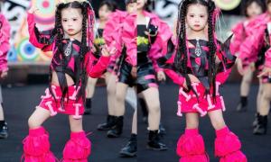 Model kid Bảo Ngọc - hiện tượng thời trang nhí khuấy động M show của NTK Trần Thanh Mẫn với trị trí Firstface BST Alpha
