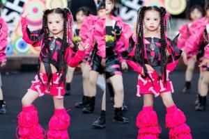 Model kid Bảo Ngọc - hiện tượng thời trang nhí khuấy động M show của NTK Trần Thanh Mẫn với trị trí Firstface BST Alpha